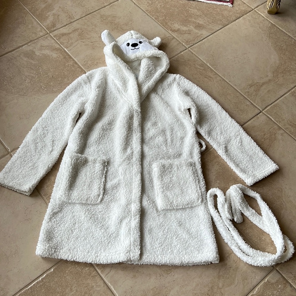 Cozy critters robe